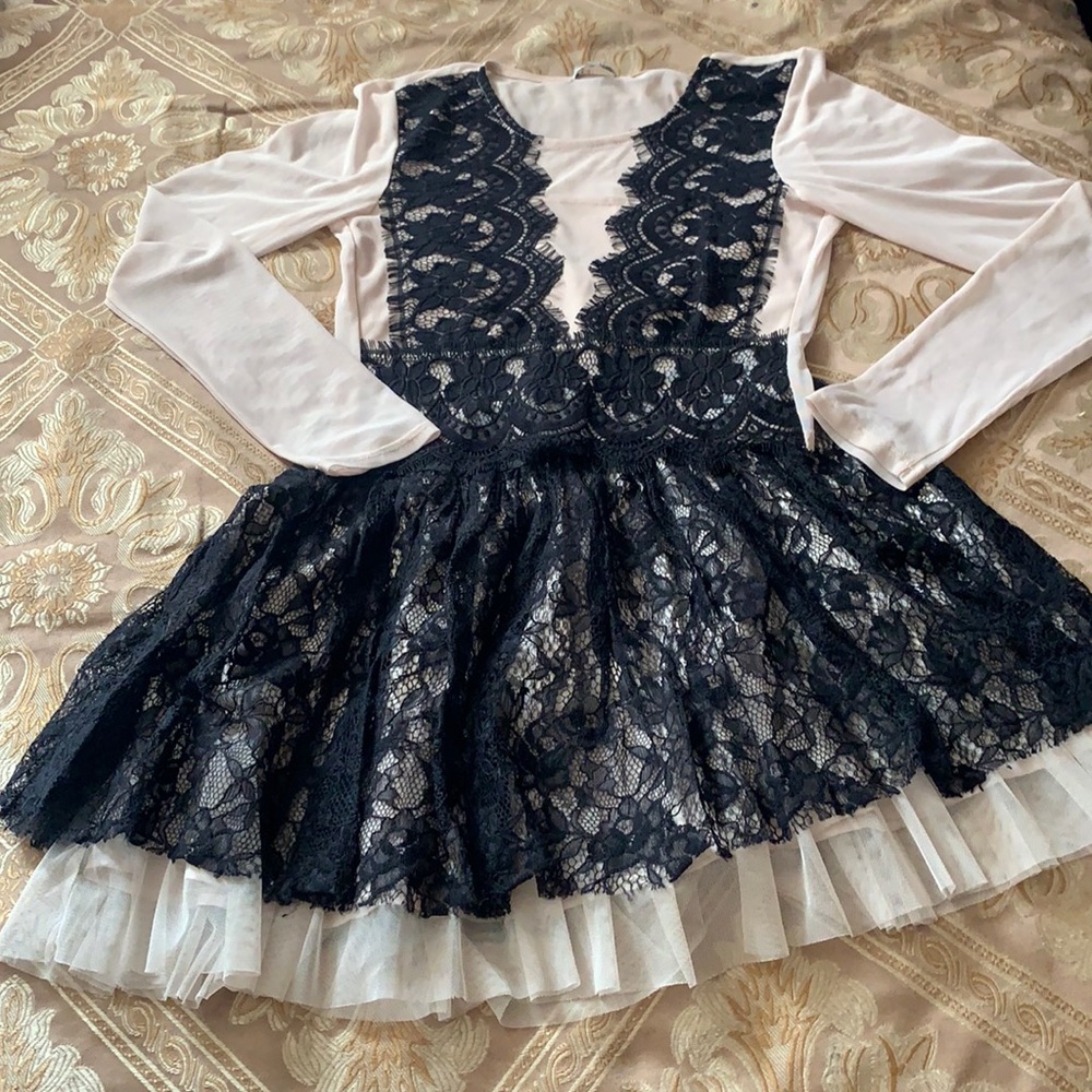 Charlotte Ruse blouse size M and Max Rave skirt size S